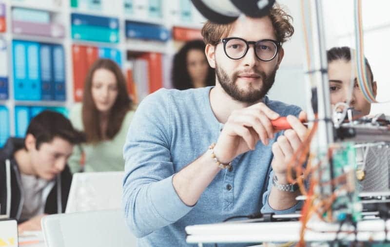 كل ما تحتاج معرفته عن دراسة الهندسة في الولايات المتحدة